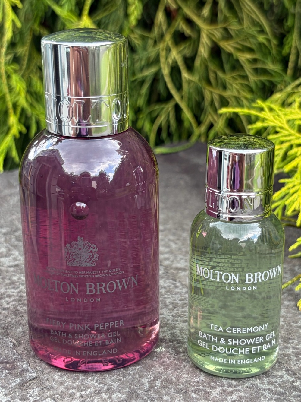 Molton Brown Bath & Shower Gel Duo | Fiery Pink Pepper & Tea Ceremony